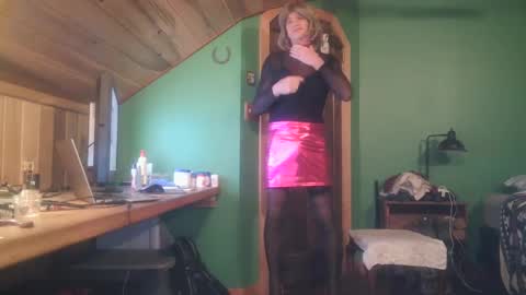 slutjennifertransxx online show from September 16, 3:00 am