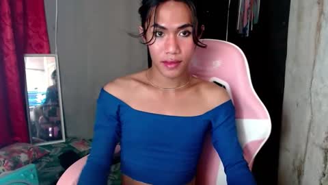 Snapshot of slutqueen_raz chatting on December 8, 5:01 pm Raz online show from December 8, 5:01 pm