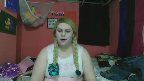 Tori Smith online show from February 10, 4:30 am