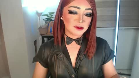 Snapshot of smokeprincess chatting on February 10, 5:41 pm Amanda online show from February 10, 5:41 pm
