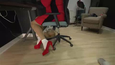 MISS SISSY CHERI online show from March 9, 3:49 pm