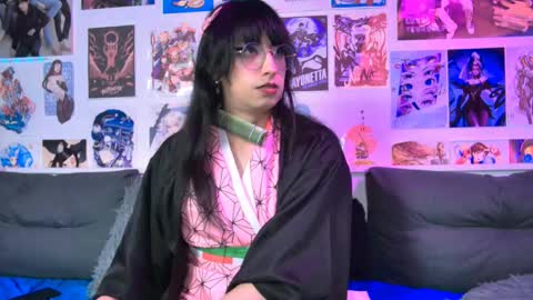 Snow and Bubble online show from September 25, 5:42 pm