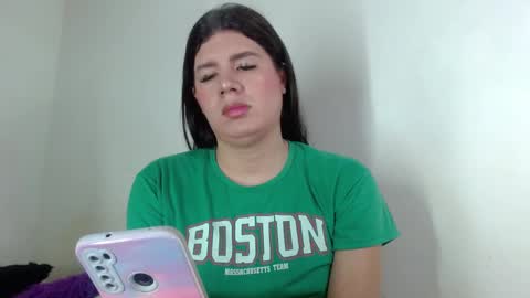 Snapshot of sofia_cummings chatting on December 22, 5:12 am sofia online show from December 22, 5:12 am