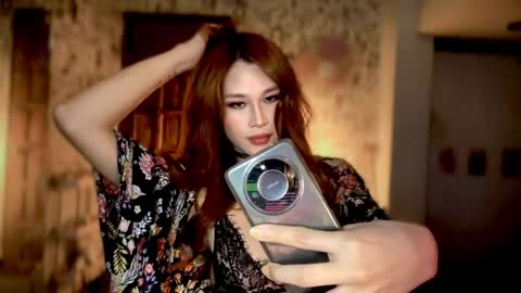 Sofie online show from June 6, 1:51 pm