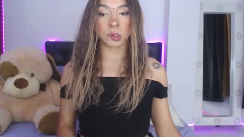 Snapshot of sofiievans_ chatting on February 27, 9:58 pm   online show from February 27, 9:58 pm
