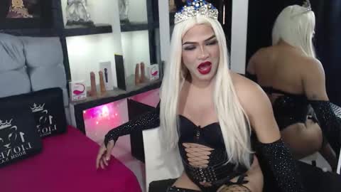 sophia_hott01 online show from November 29, 12:29 pm