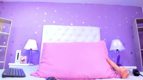 Sophia  online show from October 8, 7:04 pm