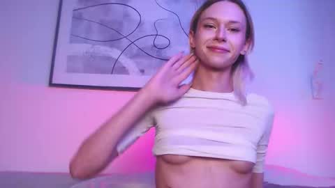 Snapshot of sophiediamond_x chatting on October 18, 11:47 am sophiediamond_x online show from October 18, 11:47 am