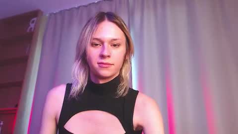 sophiediamond_x online show from October 20, 1:47 pm
