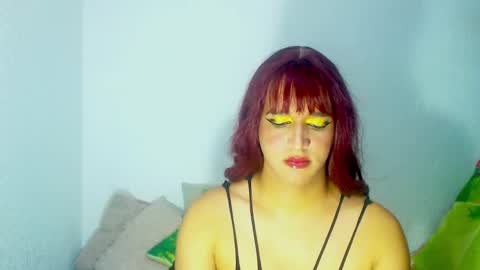 sophiehillsxo online show from January 15, 2:27 am