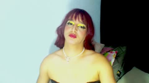 sophiehillsxo online show from January 24, 2:39 am