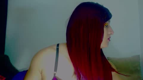 sophiehillsxo online show from November 2, 9:51 am