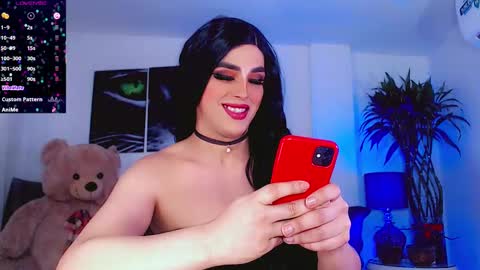 Sophie Sweet online show from September 30, 4:40 pm