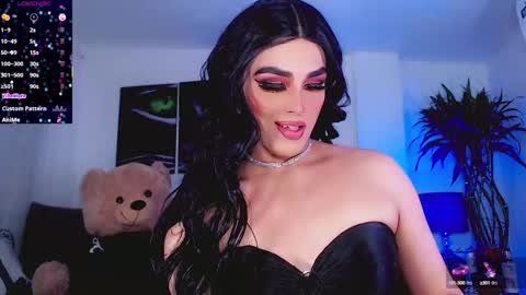 Sophie Sweet online show from October 4, 5:08 am