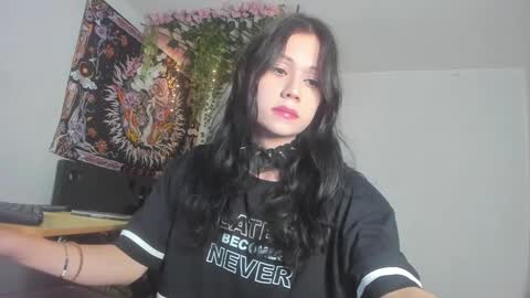 Snapshot of starmoonly chatting on February 16, 12:00 am starmoonly online show from February 16, 12:00 am
