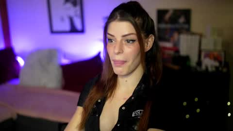 Stella online show from October 13, 3:45 pm