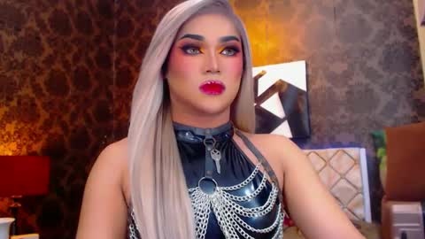 CALL ME STELLA online show from January 26, 10:02 am