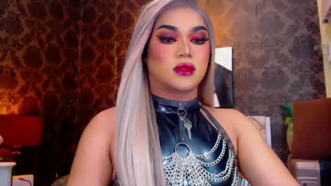 CALL ME STELLA online show from January 30, 9:47 am