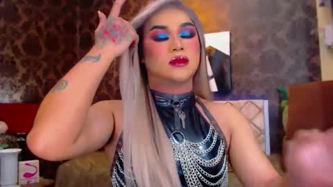 CALL ME STELLA online show from February 3, 9:41 am