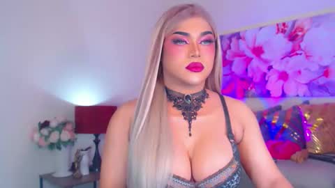 CALL ME STELLA online show from September 25, 6:48 pm