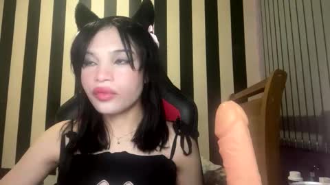 stellapapillon online show from February 10, 11:45 pm