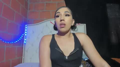 Snapshot of stephany_doll_ chatting on October 18, 12:09 pm Anny online show from October 18, 12:09 pm