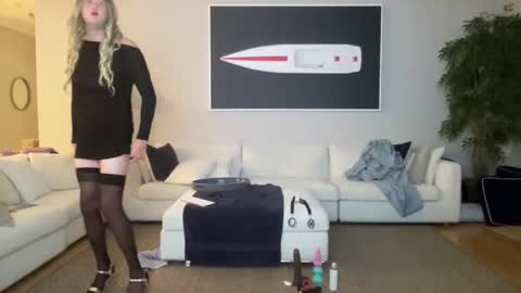 Sissy Isabella online show from November 6, 4:56 am