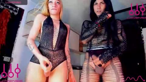 Snapshot of submissive_cockbig chatting on October 24, 1:21 am rebeca online show from October 24, 1:21 am