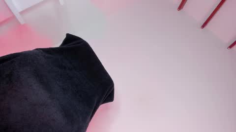 Snapshot of sweet__giirl chatting on October 16, 2:45 am Cell Me Andrea online show from October 16, 2:45 am
