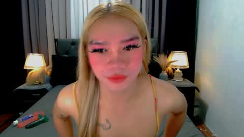 bea takashi  online show from April 8, 9:54 am