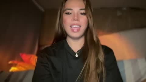 Snapshot of sweetalexa19 chatting on December 17, 4:23 am alexa your one and only queen online show from December 17, 4:23 am