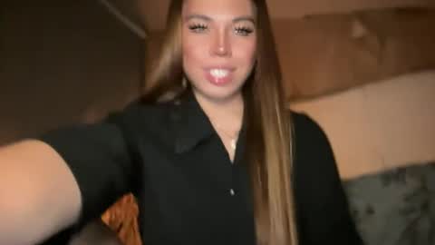 Snapshot of sweetalexa19 chatting on December 31, 5:29 pm alexa your one and only queen online show from December 31, 5:29 pm