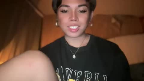 Snapshot of sweetalexa19 chatting on January 7, 5:53 pm alexa your one and only queen online show from January 7, 5:53 pm