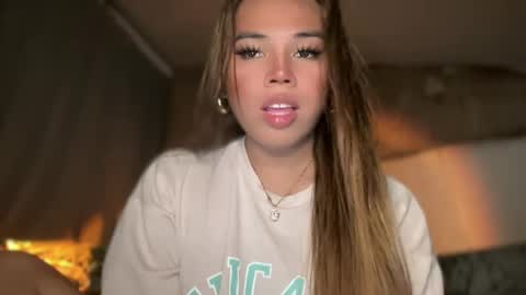 Snapshot of sweetalexa19 chatting on January 28, 7:22 am alexa your one and only queen online show from January 28, 7:22 am