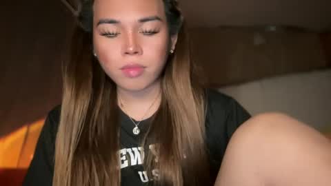 Snapshot of sweetalexa19 chatting on March 5, 10:40 am alexa your one and only queen online show from March 5, 10:40 am