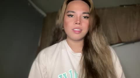 Snapshot of sweetalexa19 chatting on September 9, 1:26 am alexa your one and only queen online show from September 9, 1:26 am