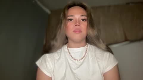 Snapshot of sweetalexa19 chatting on September 17, 10:09 am alexa your one and only queen online show from September 17, 10:09 am