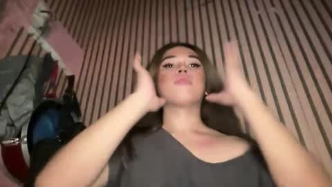 Snapshot of sweetalexa19 chatting on October 15, 9:20 am alexa your one and only queen online show from October 15, 9:20 am