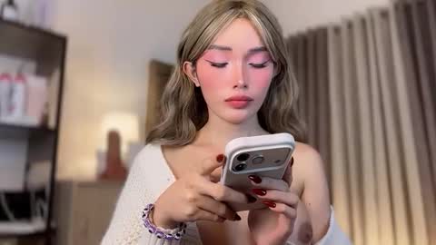 Candy online show from February 19, 6:48 pm