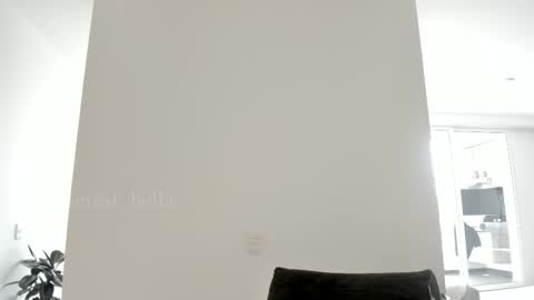 Bella online show from March 25, 8:35 pm