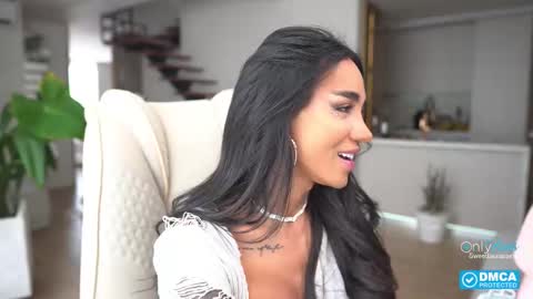 Laura Saenz  Geminis online show from October 5, 3:23 pm