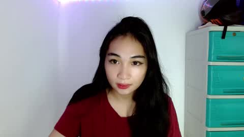 Snapshot of sweetlilly_18 chatting on February 7, 3:55 am Lilly online show from February 7, 3:55 am