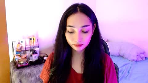 Snapshot of sweetlilly_18 chatting on October 17, 2:37 am Lilly online show from October 17, 2:37 am
