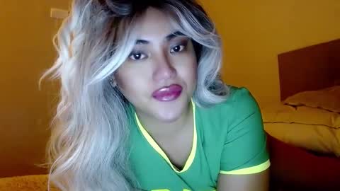 Lena online show from December 10, 4:17 pm