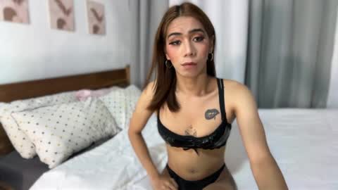 Kylie online show from April 10, 7:14 am