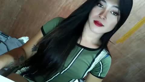   online show from October 4, 3:02 pm