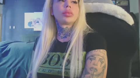 tatuada_safada online show from February 25, 8:08 am