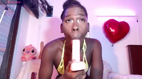 taylor hot online show from October 4, 11:22 am