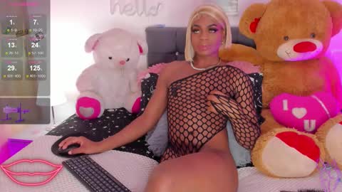 Snapshot of tayssa_maravilh chatting on October 12, 12:24 am TAYSSA ONLINE FROM 0630 PM - 1130 PM COLOMBIAN HOUR online show from October 12, 12:24 am