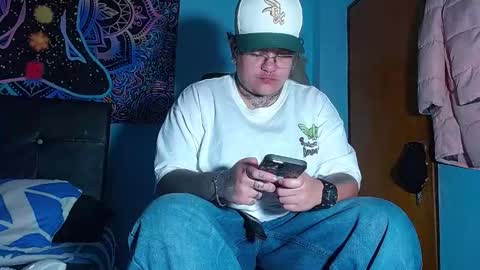 Charlee He online show from March 4, 12:50 am